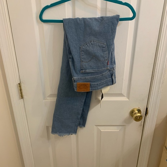 LEVI’s PREMIUM 711 SKINNY WOMEN'S JEANS - Picture 5 of 5